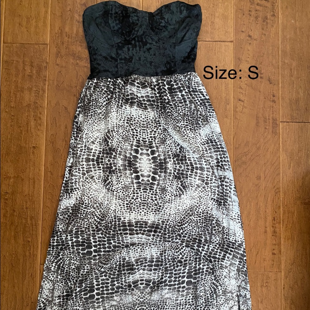 Strapless dress